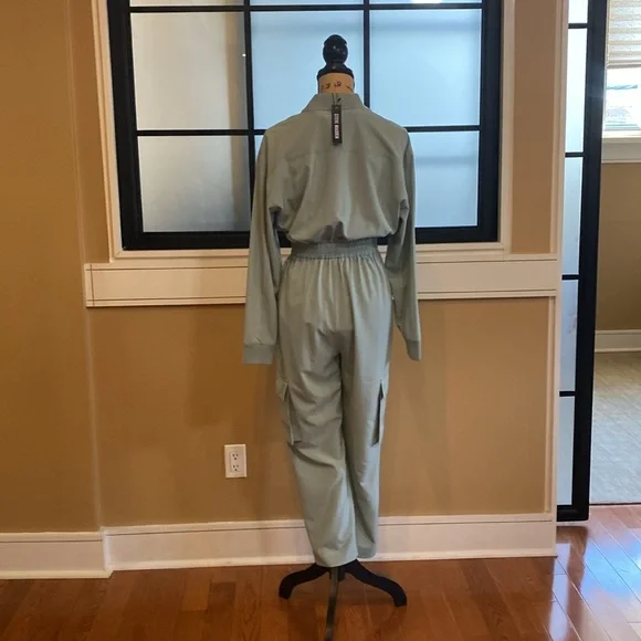 Steve Madden Sage Jumpsuit. Sz Small. NWT - Picture 6 of 6